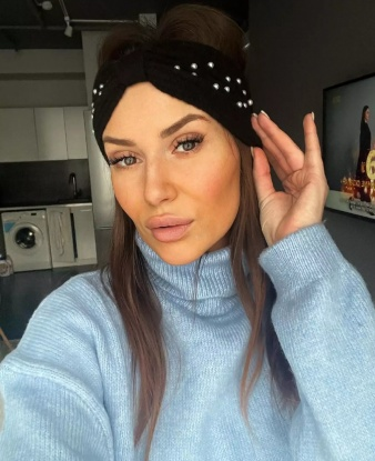 Со мной ты познаешь настоящее блаженство 💋 Я опытная и знаю, как доставить наслаждение и расслабление. У меня есть все необходимое для незабываемого вечера: страсть, ласка и сексуальная фантазия. Фото в профиле - 100% мои. Возможны индивидуальные программы, такие как экспресс массаж, стриптиз, эротический массаж. Получи океан удовольствия от встречи со мной. Все встречи проходят в атмосфере полной конфиденциальности и безопасности. Отзывы о моей работе говорят сами за себя. Живу в Москве, где буду рада встретить тебя и подарить незабываемые эмоции. Обещаю, ты точно не пожалеешь о встрече со мной! 💫💫💫 Эльжбета