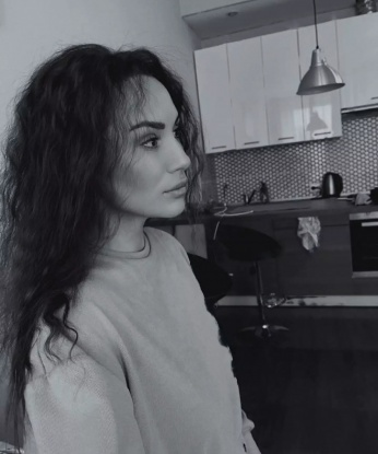 Со мной ты познаешь настоящее блаженство 💋 Я опытная и знаю, как доставить наслаждение и расслабление. У меня есть все необходимое для незабываемого вечера: страсть, ласка и сексуальная фантазия. Фото в профиле - 100% мои. Возможны индивидуальные программы, такие как экспресс массаж, стриптиз, эротический массаж. Получи океан удовольствия от встречи со мной. Все встречи проходят в атмосфере полной конфиденциальности и безопасности. Отзывы о моей работе говорят сами за себя. Живу в Москве, где буду рада встретить тебя и подарить незабываемые эмоции. Обещаю, ты точно не пожалеешь о встрече со мной! 💫💫💫 Эльжбета